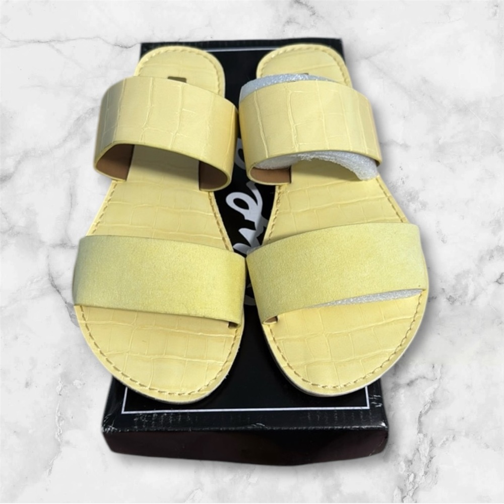 Nanamacs She’s Timeless Double Strap Sandals (yellow)Qupid Size 6 NWT